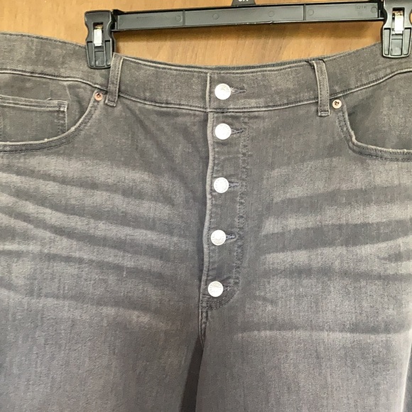 Express Super high rise slim button fly jean size 18 S - Picture 10 of 17